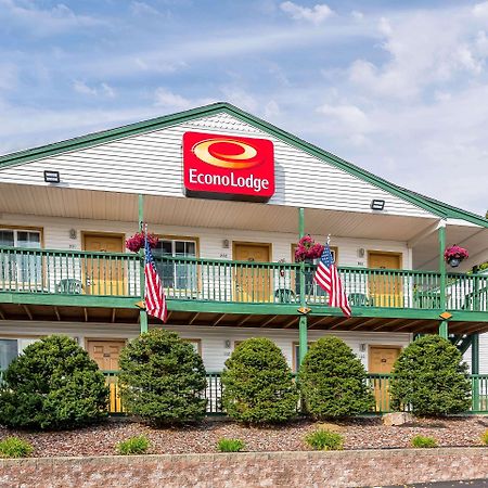 Rodeway Inn Lake George Outlets Exterior foto
